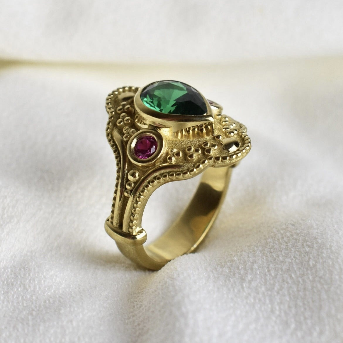 Fashion Classical Women's Gold-plated Ring