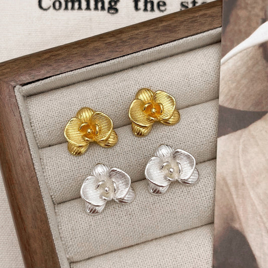 Elegant Retro Flower Fashionable Earrings