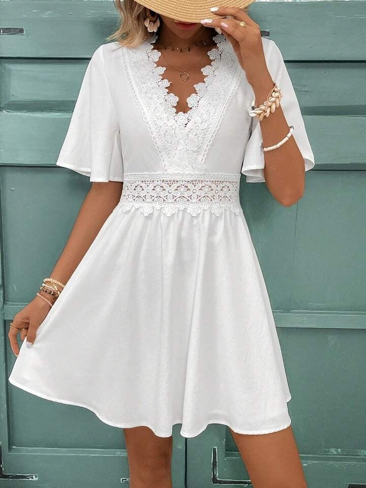 Women's Fashion Lace Splicing Pullover V-neck Short Sleeve Dress
