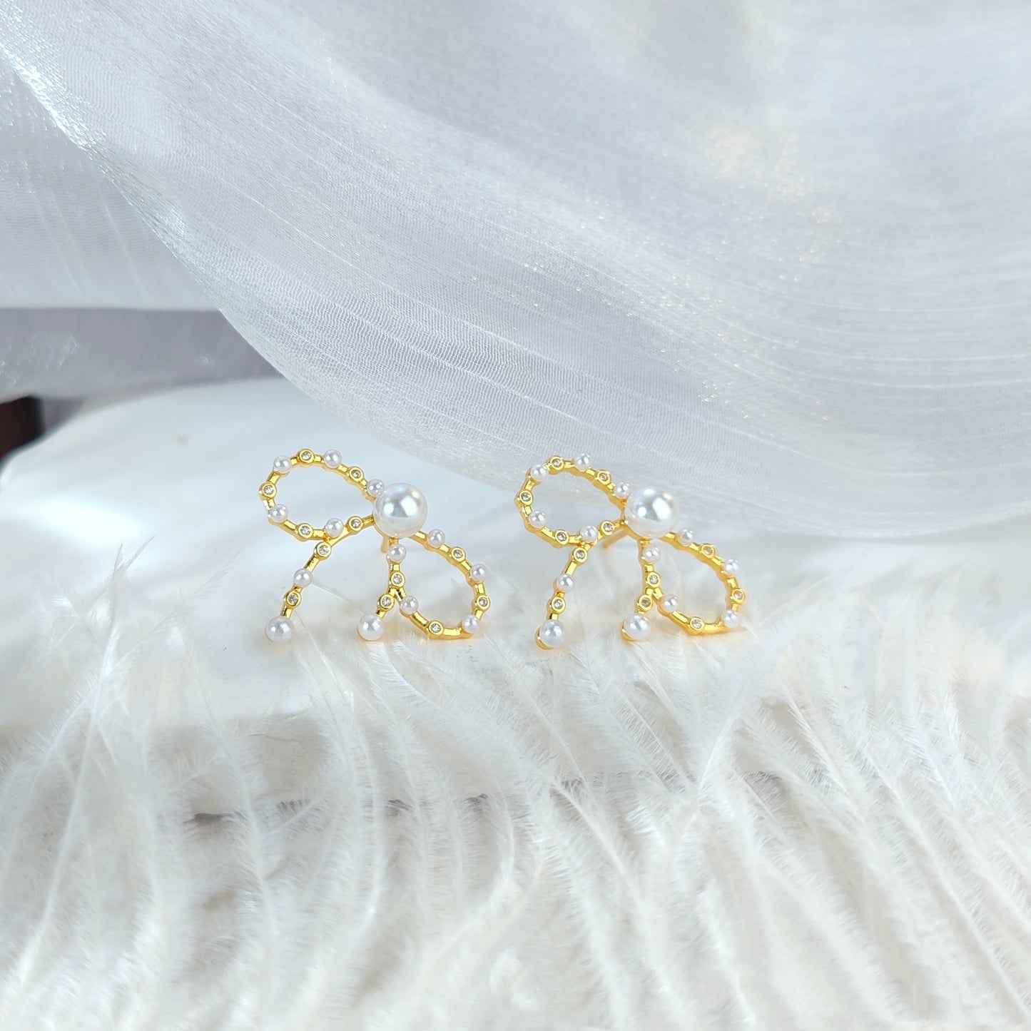 Pearl Bow Stud Earrings Women's High Sense