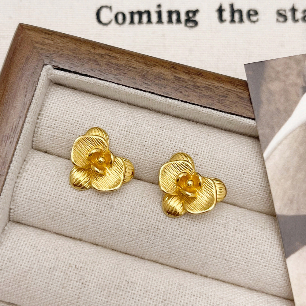 Elegant Retro Flower Fashionable Earrings