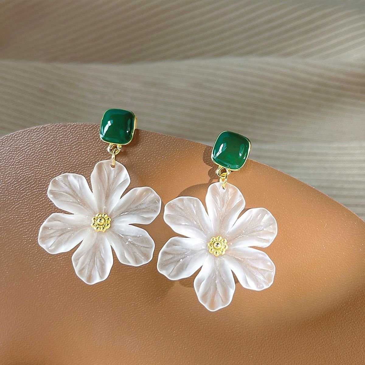 Sterling Silver Needle Flowers Sweet Earrings New