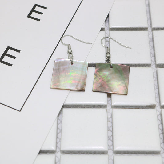 Elegant Shell Women's Retro Personalized Earrings