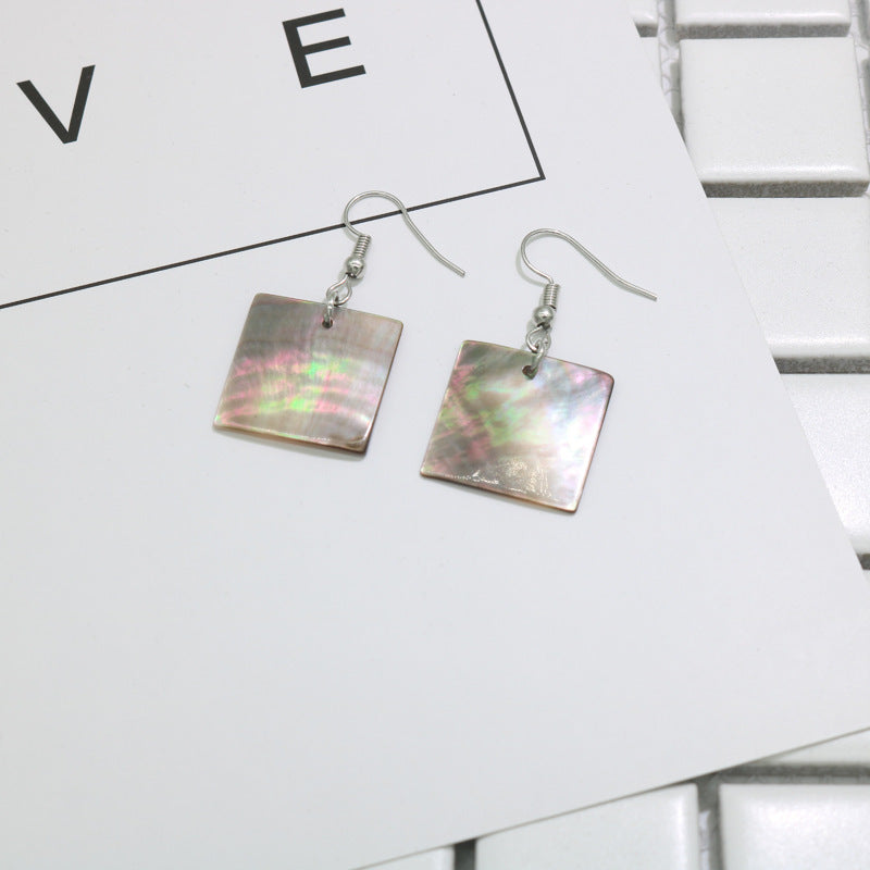 Elegant Shell Women's Retro Personalized Earrings