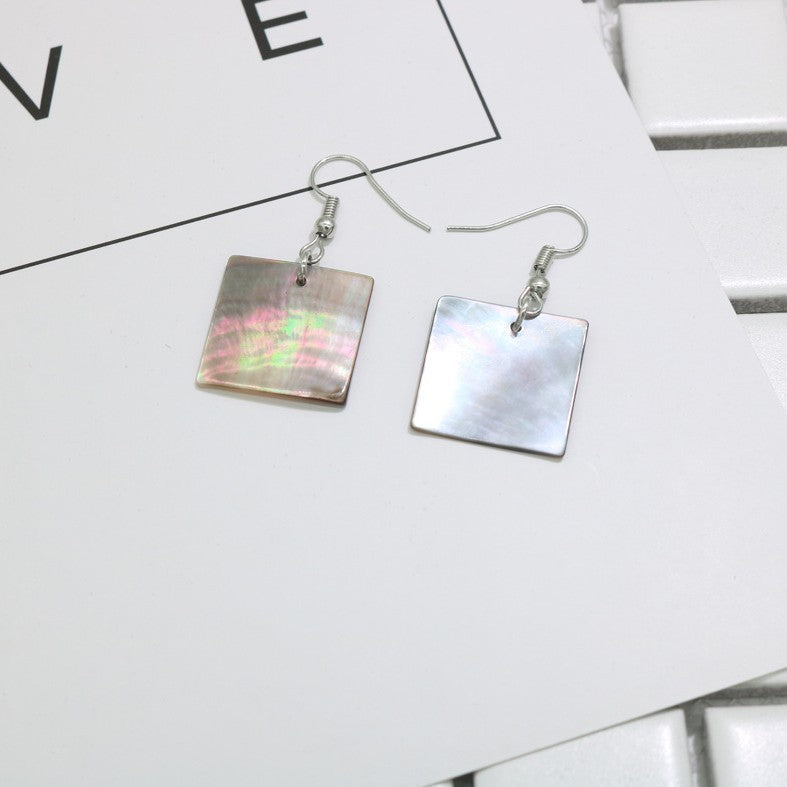 Elegant Shell Women's Retro Personalized Earrings