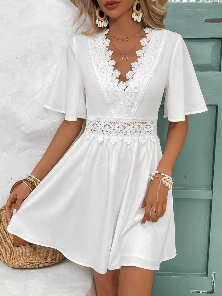 Women's Fashion Lace Splicing Pullover V-neck Short Sleeve Dress