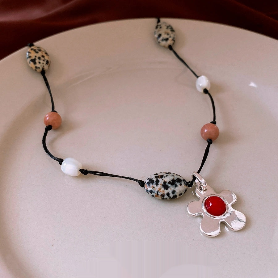 Stone Shell Beaded Flower Pendant Necklace Simple Ethnic Style All-matching